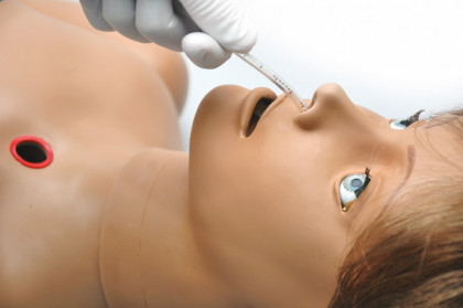 "Clinical Chloe Krankenpflegepuppe"